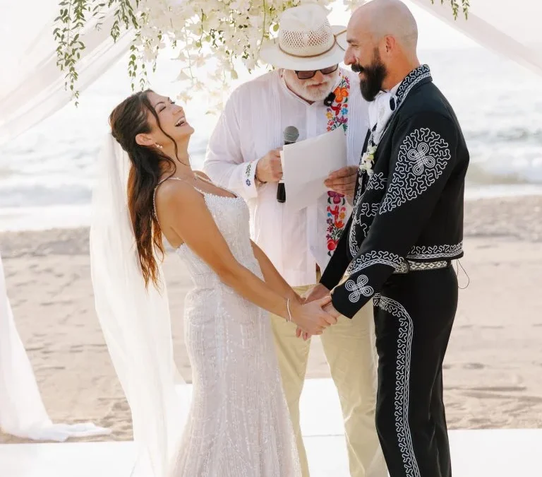 Puerto Vallarta Destination Wedding Photography: Real Weddings by Vallarta Photo